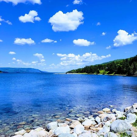 St Ann'S Motel & Cottage Baddeck Inlet Екстериор снимка