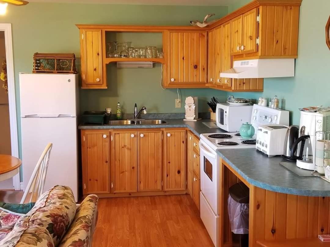 St Ann'S Motel & Cottage Baddeck Inlet Екстериор снимка