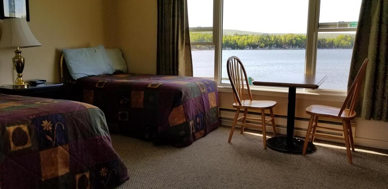 St Ann'S Motel & Cottage Baddeck Inlet Екстериор снимка