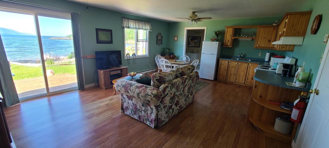 St Ann'S Motel & Cottage Baddeck Inlet Екстериор снимка