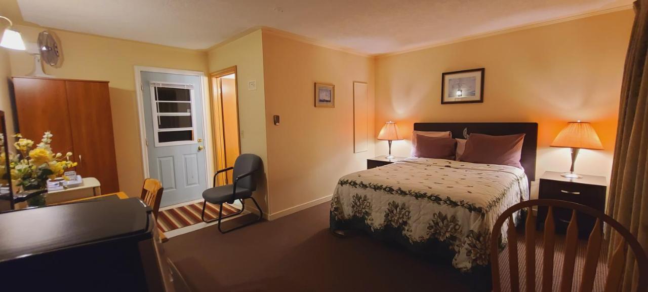 St Ann'S Motel & Cottage Baddeck Inlet Екстериор снимка