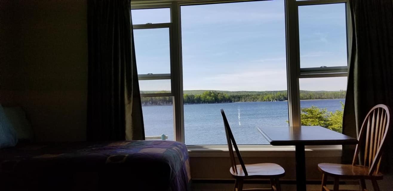 St Ann'S Motel & Cottage Baddeck Inlet Екстериор снимка