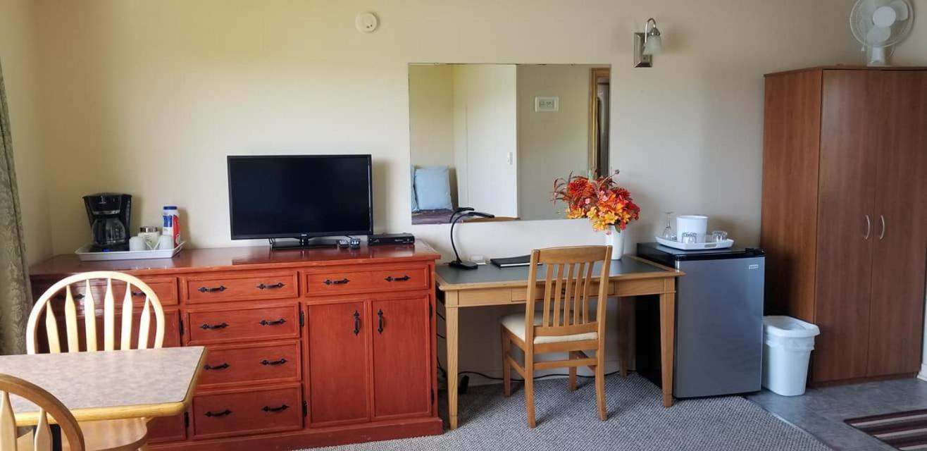 St Ann'S Motel & Cottage Baddeck Inlet Екстериор снимка