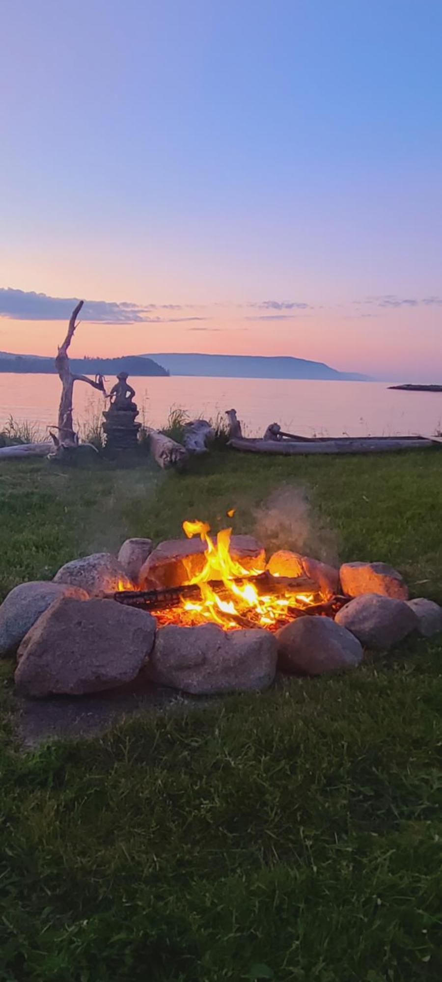St Ann'S Motel & Cottage Baddeck Inlet Екстериор снимка